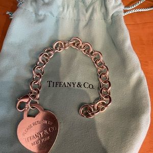Tiffany & Co. Large heart tag “Return to Tiffany’s” bracelet